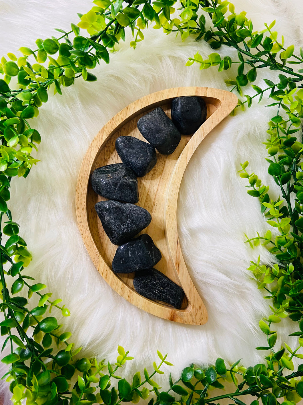 Black Tourmaline Tumbled Stone (Medium)