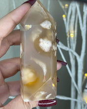 Load image into Gallery viewer, Flower Agate Tower
